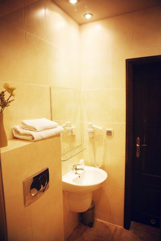 Hotel Zorza Namysłów Cameră foto
