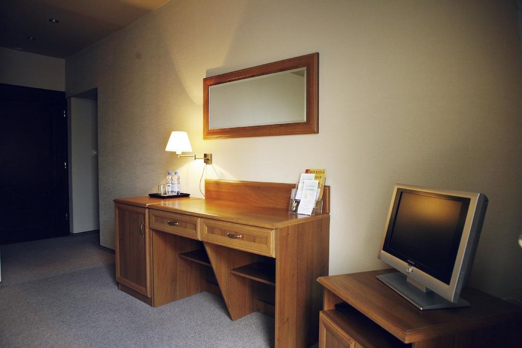 Hotel Zorza Namysłów Cameră foto