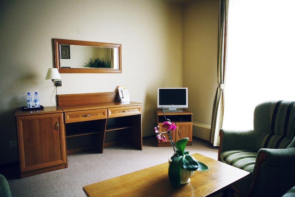 Hotel Zorza Namysłów Cameră foto