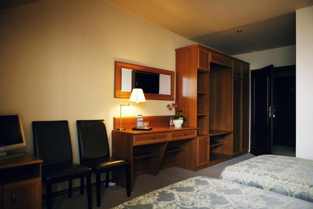 Hotel Zorza Namysłów Cameră foto