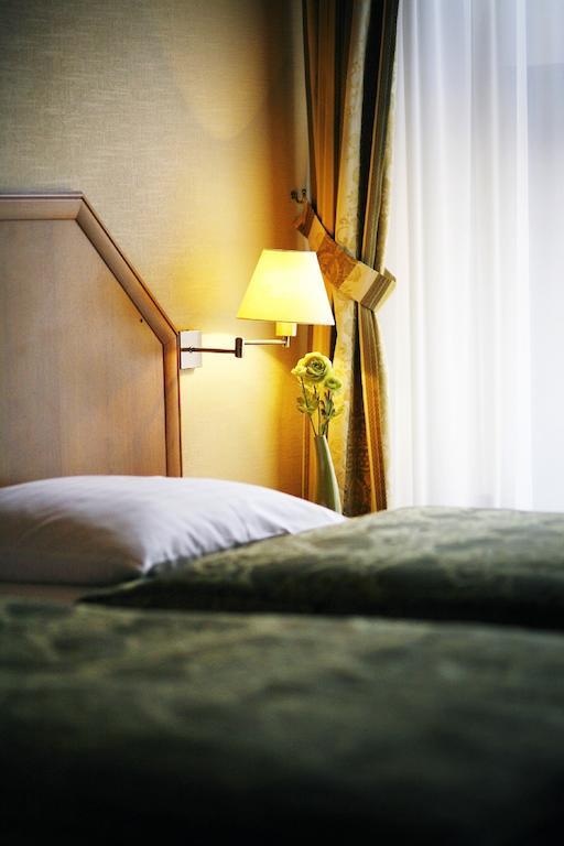 Hotel Zorza Namysłów Cameră foto