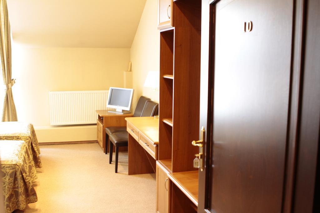 Hotel Zorza Namysłów Cameră foto